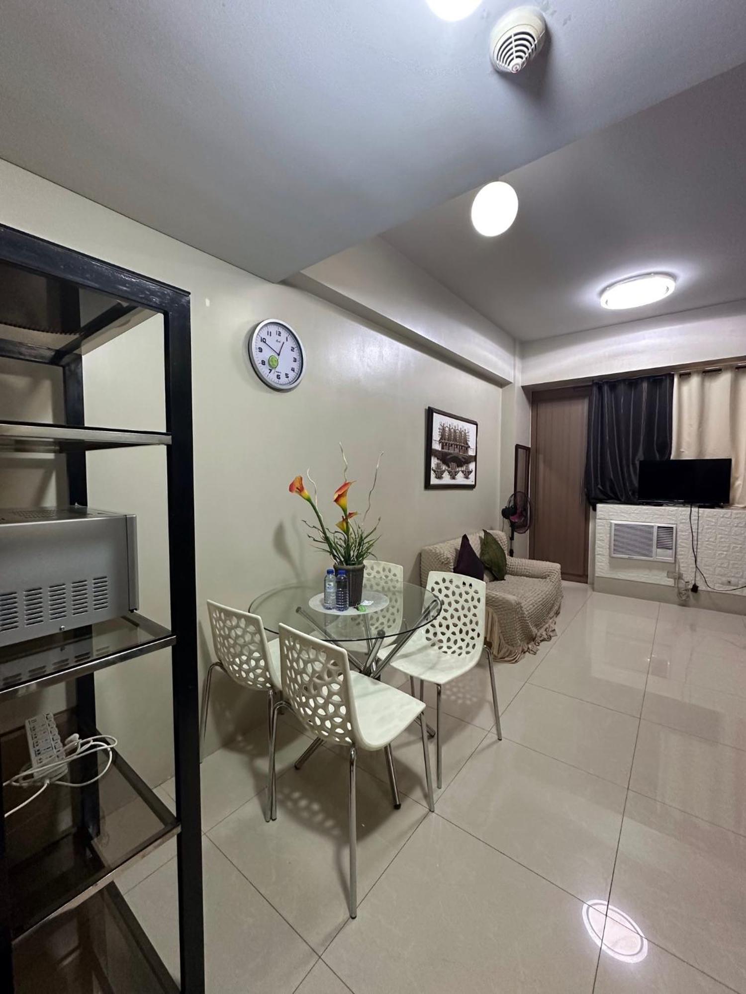 Condo 1 Palm Tree Across Naia T3 Pasay Buitenkant foto